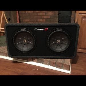 2 10 inch kicker speakers 3000 watt amp no wires